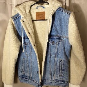Levi Sherpa Lined Hooded Jean Jacket